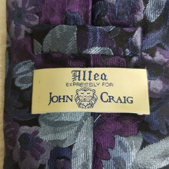 Allea Silk Tie - Picture 3 of 4